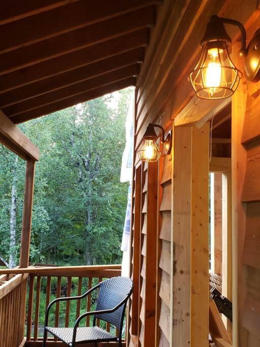The Eagle'S Nest Treehouse Cabin Palmer Exterior foto