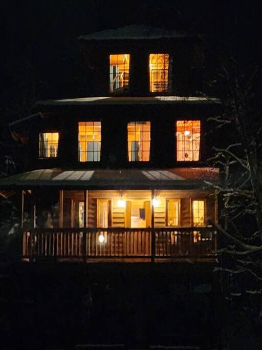 The Eagle'S Nest Treehouse Cabin Palmer Exterior foto