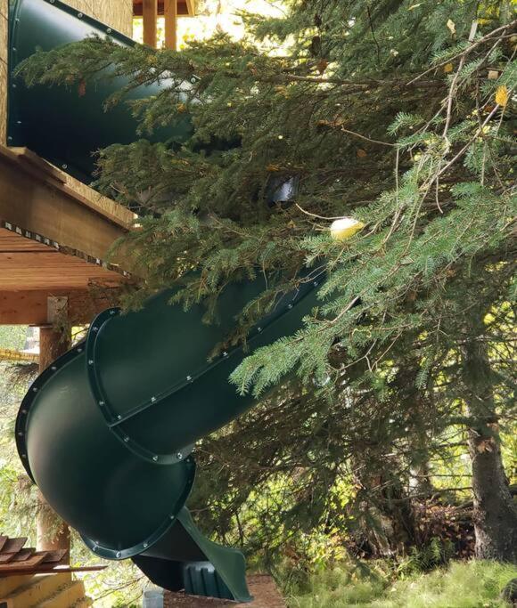 The Eagle'S Nest Treehouse Cabin Palmer Exterior foto