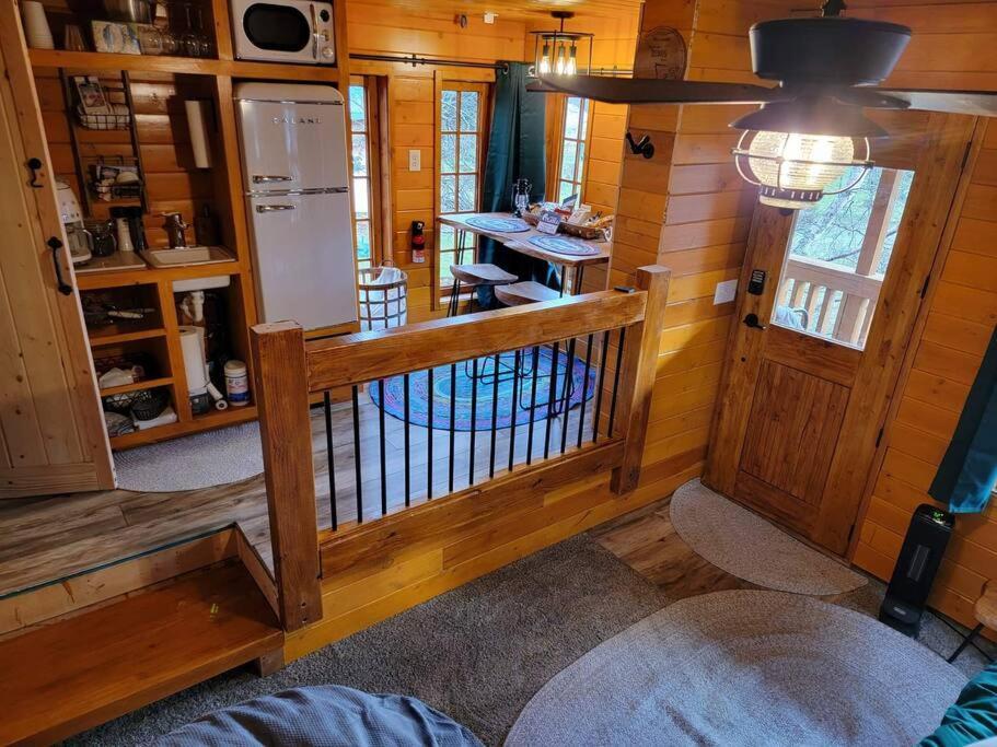 The Eagle'S Nest Treehouse Cabin Palmer Exterior foto
