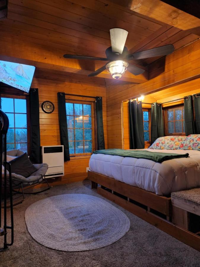 The Eagle'S Nest Treehouse Cabin Palmer Exterior foto