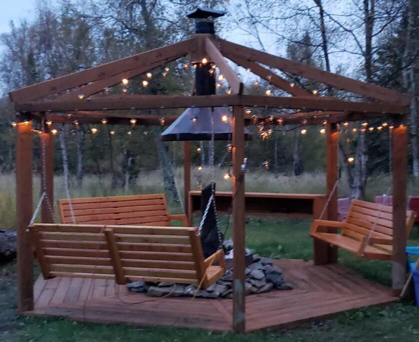 The Eagle'S Nest Treehouse Cabin Palmer Exterior foto